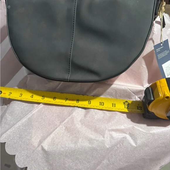 Little Black Shoulder Bag fashion purse with Gold Chain NWT super cute! - Picture 6 of 9